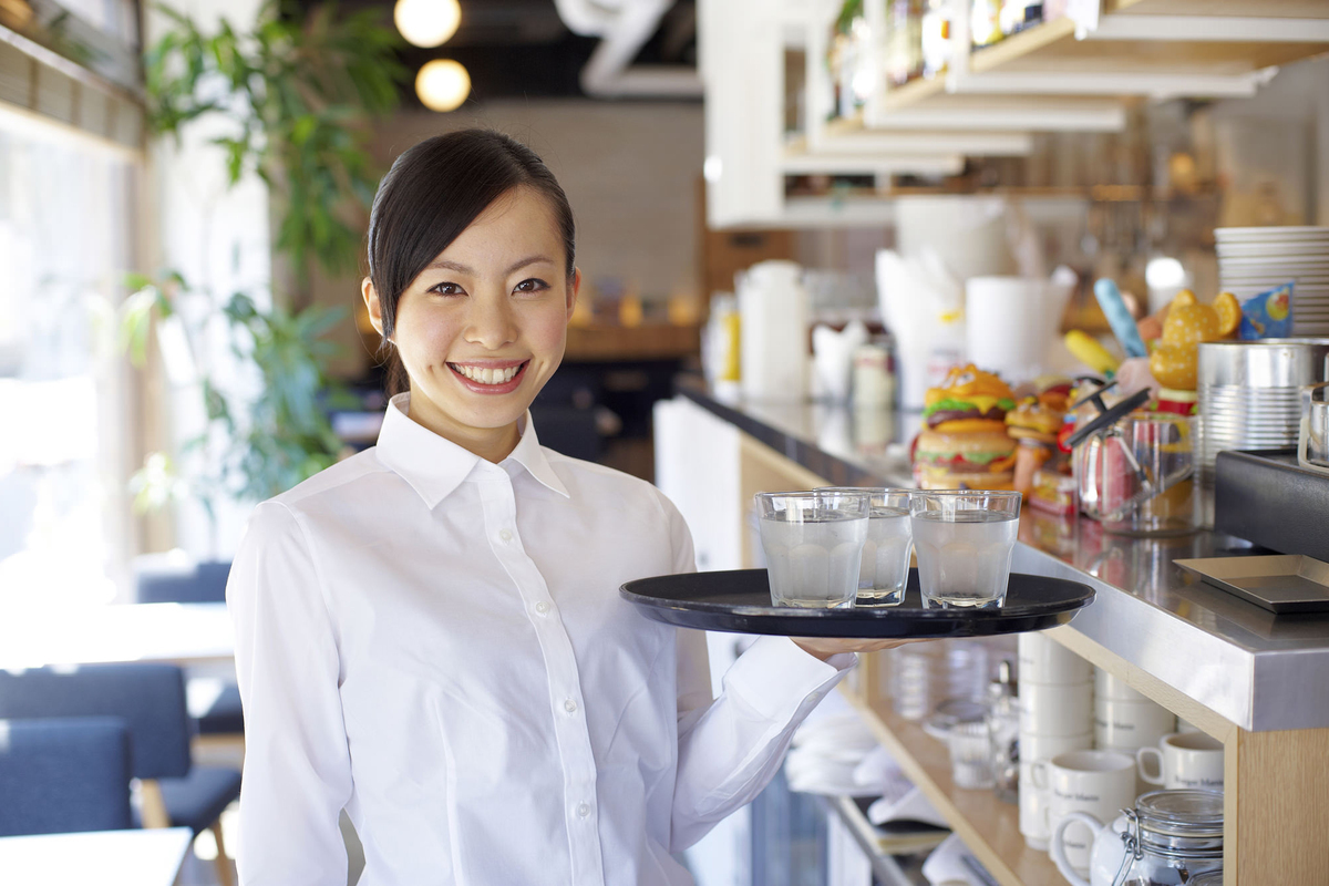 カフェ店員.jpg